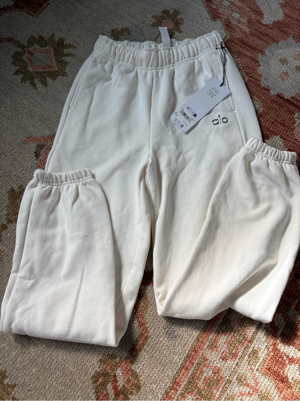 NWT Alo Ivory Accolade Sweatpants Size XXS